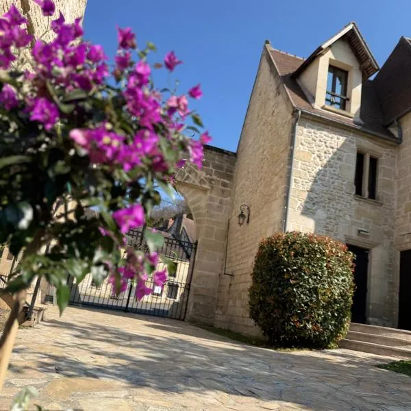 Le Château des saveurs，位于Mello的酒店