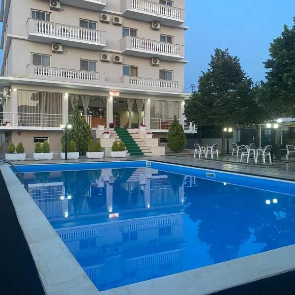 Relax Apartment & Hotel，位于格勒姆的酒店