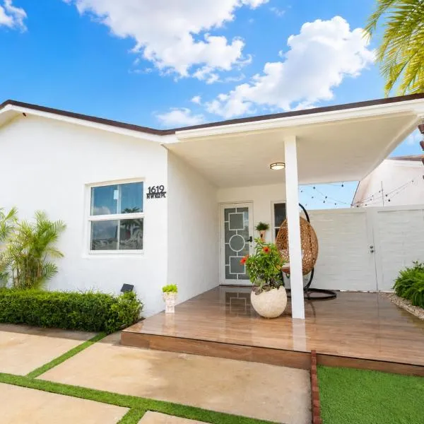 E&A SouthWest Miami Cozy 2BR Apartment with Private Parking，位于Kendale Lakes的酒店