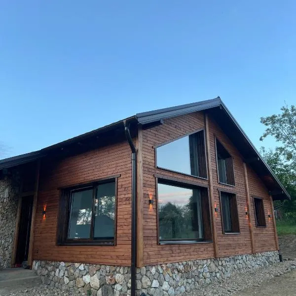 Horse Ranch with amazing mountainous views,位于Vukosavci的酒店