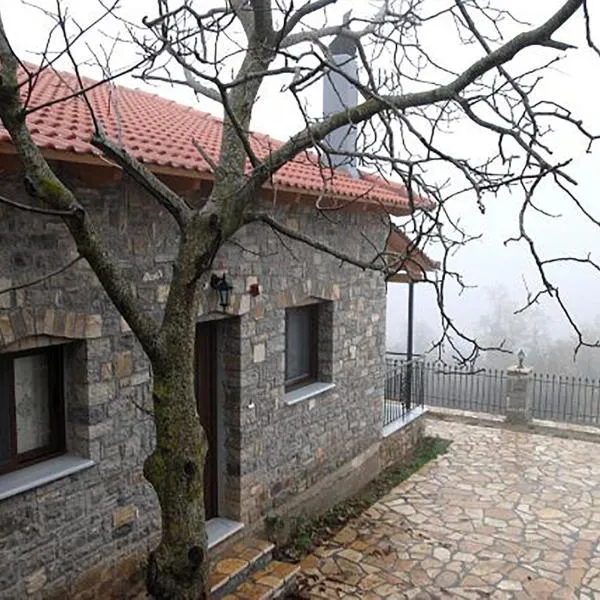 Oreini Nafpaktia Houses，位于Áyios Dhimítrios的酒店
