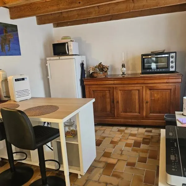 petit studio indépendant，位于Plourhan的酒店
