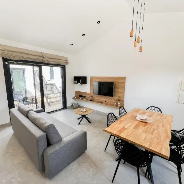 Apartamentos llerda，位于Cretas的酒店