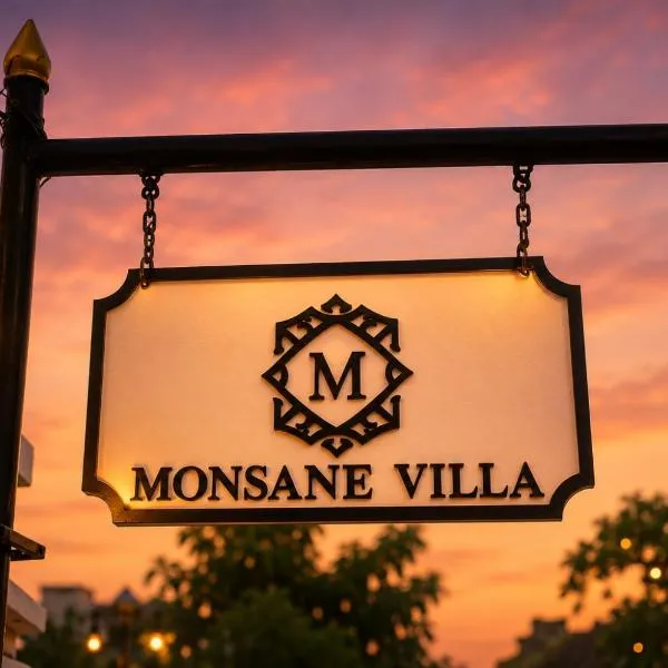 MONSANE VILLA Centrally located, opposite the night market，位于琅勃拉邦的酒店