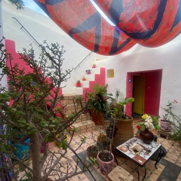 casa tradicional marroqui，位于西迪伊夫尼的酒店