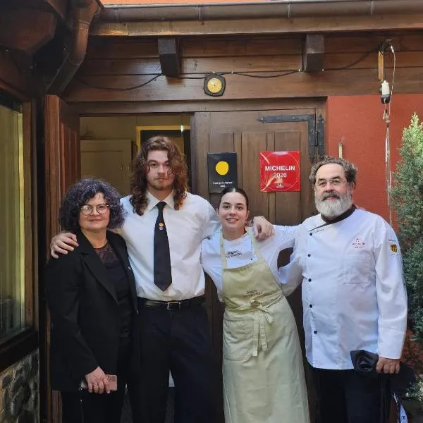 La Tronera del Bierzo Restaurante-Hotel，位于Villadepalos的酒店