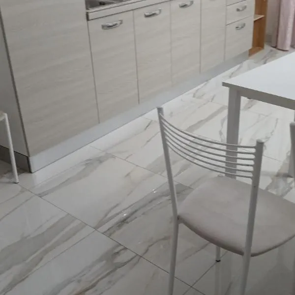 Appartamento Masha Como，位于莫扎泰的酒店
