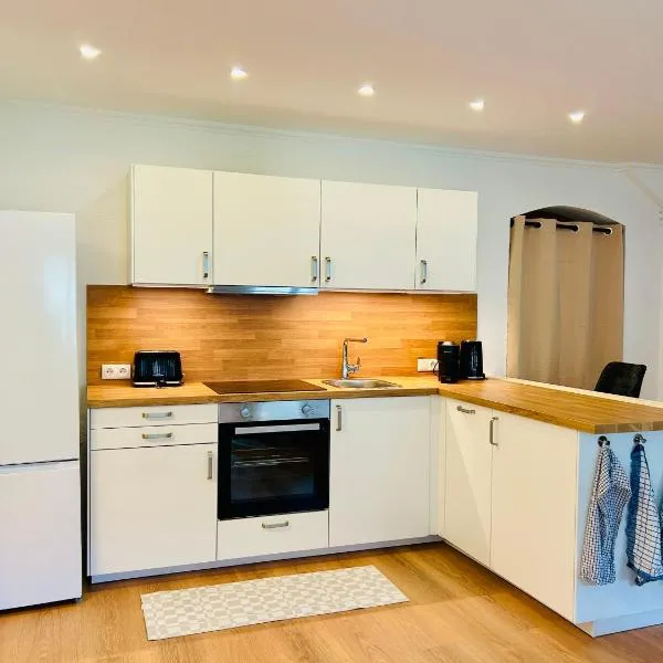 Ferienwohnung Alpenpfad,位于Elmen的酒店