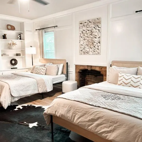 Abbott Retreat- 4min walk to TTU & 2 king beds，位于拉伯克的酒店