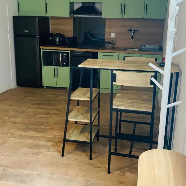 Studio Saint Julien de Concelles 5 minutes de la Loire,位于Saint-Julien-de-Concelles的酒店