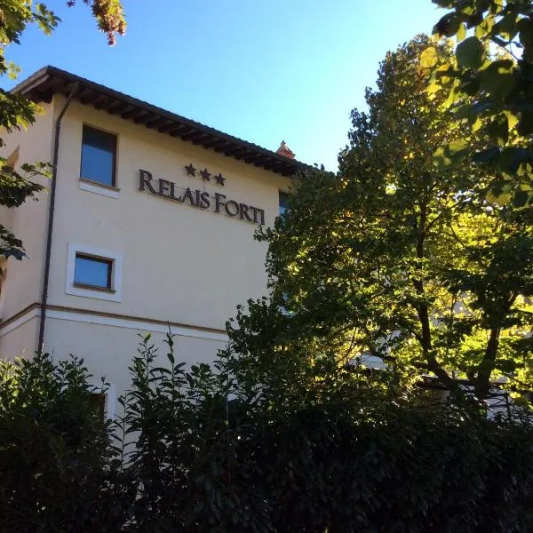 日拉斯福蒂酒店，位于Serravalle di Chienti的酒店