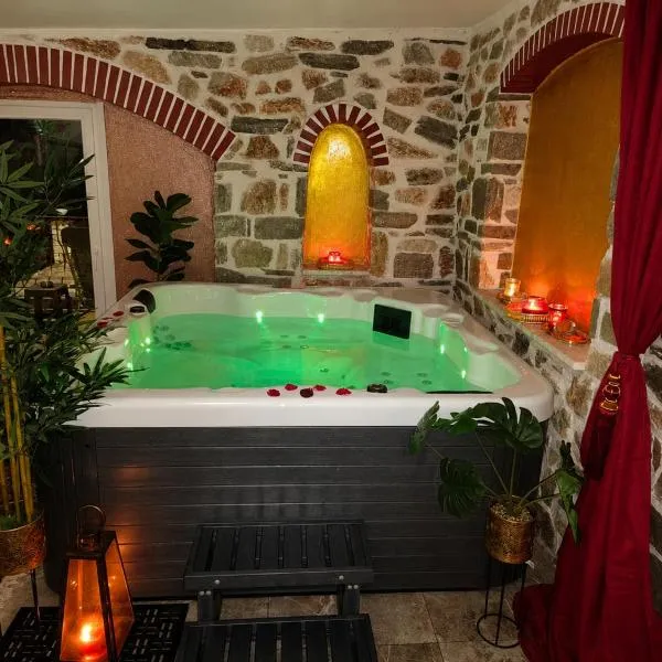 Eleni De Lux - Indoor Jacuzzi Residence in Lydia，位于Lidia的酒店