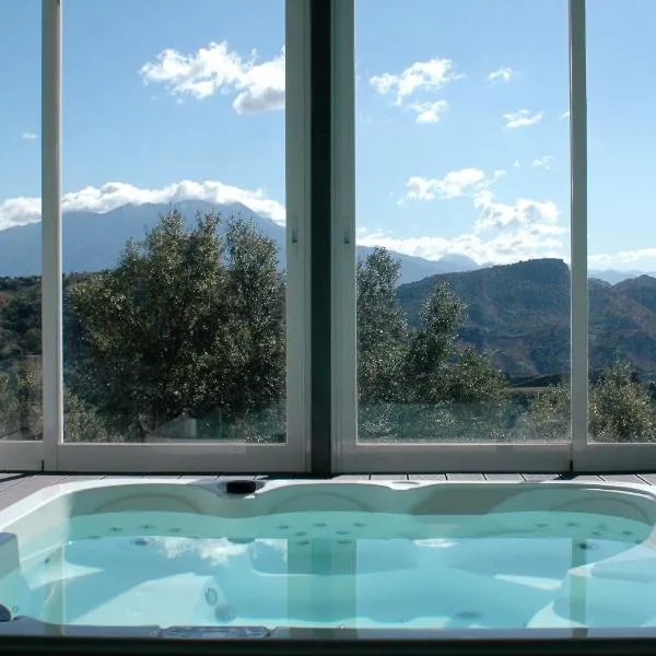 Jingtu Wellness & Spa Resort，位于Comares的酒店