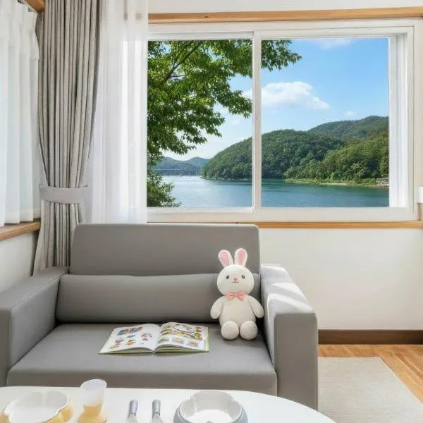 Chuncheon El Dorado Kid's Pension，位于加平的酒店