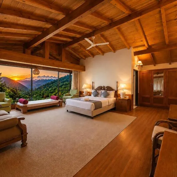 5 Bedrooms Ultra Luxury Private King Palace With Kitchen & Cook, Manali，位于马拉里的酒店