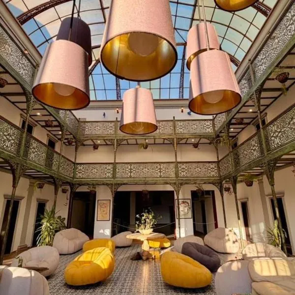 Hotel Tierra Marina Centro Historico，位于马萨特兰的酒店