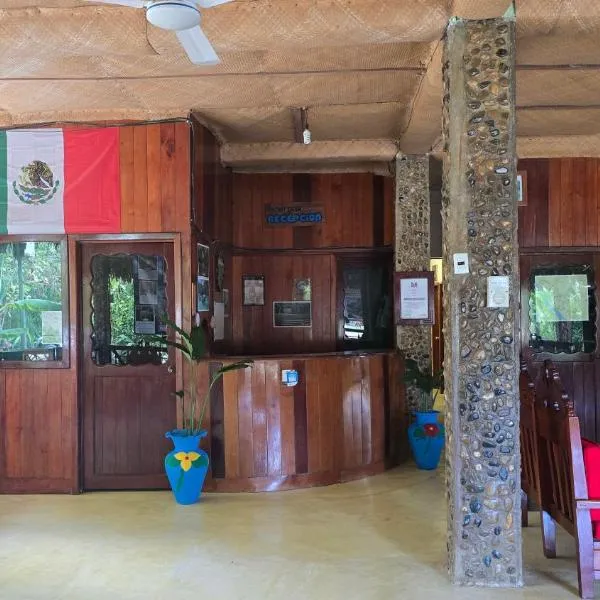 Hotel Nueva Alianza，位于Frontera Corozal的酒店