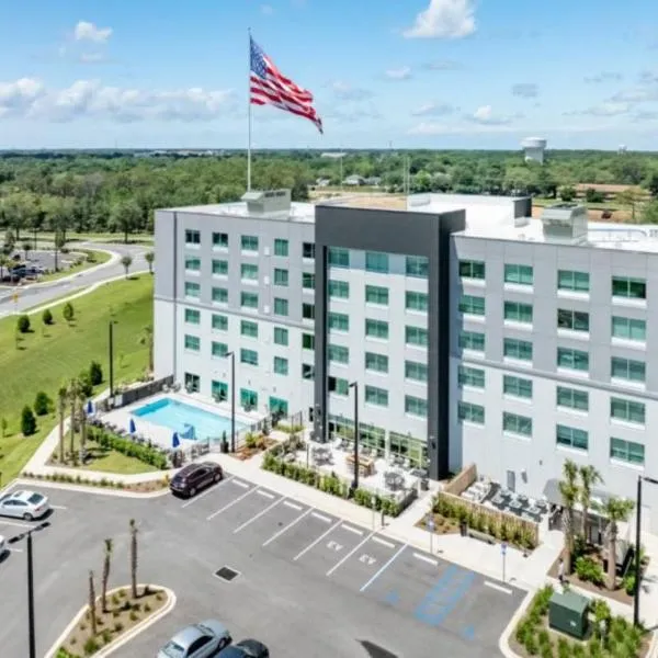 Holiday Inn Express & Suites Fort Walton Beach - Eglin Area by IHG，位于沃尔顿堡滩的酒店