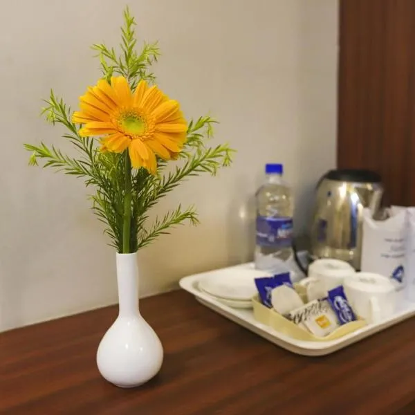 Super Hotel O S Grand Bolarum，位于Hakīmpet的酒店