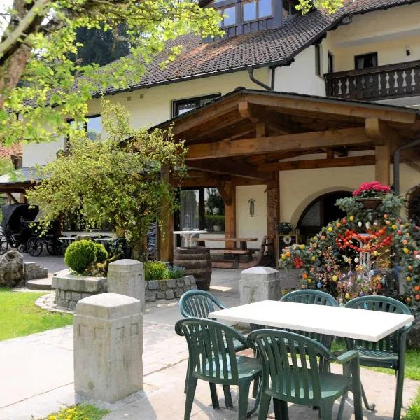 Café Pension Leistner，位于欧波楚巴赫的酒店