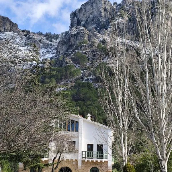 Riogazas Hostería de Montaña，位于卡索拉的酒店