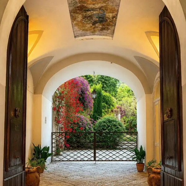 Palazzo Murat Luxury Rooms，位于Arienzo的酒店