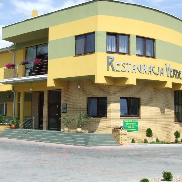 Restauracja i Pokoje Gościnne Verde，位于Pierożki的酒店