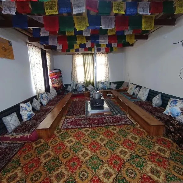 White rose homestay,位于加沙的酒店