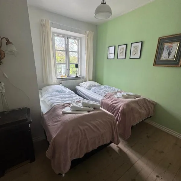 Skelby Præstegård værelse 4,位于盖瑟的酒店
