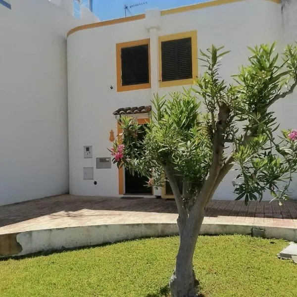 Casa Feliz，位于塔维拉的酒店