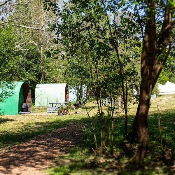 Battle Pods and Bells Glamping,位于巴特尔的酒店