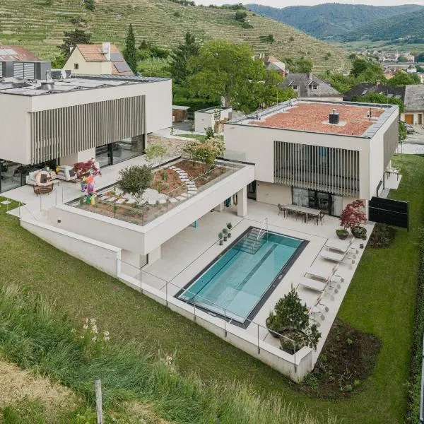 Boutique Hotel The Red Gate Retreat & Event - Spitz, Wachau - Adults Only，位于斯皮茨的酒店