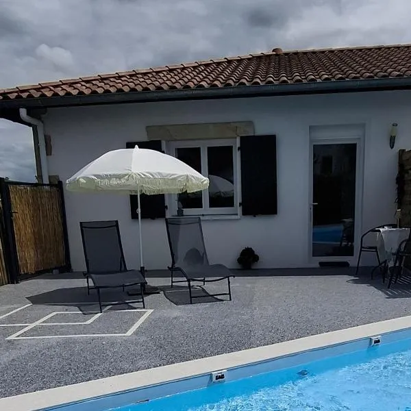 Studio Coeur Basque，位于Iholdy的酒店