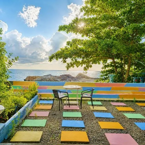 Sunset Seaview Bay Villa，位于Putatan的酒店