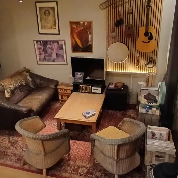 B2B Apartment Creamundi，位于洛克伦的酒店