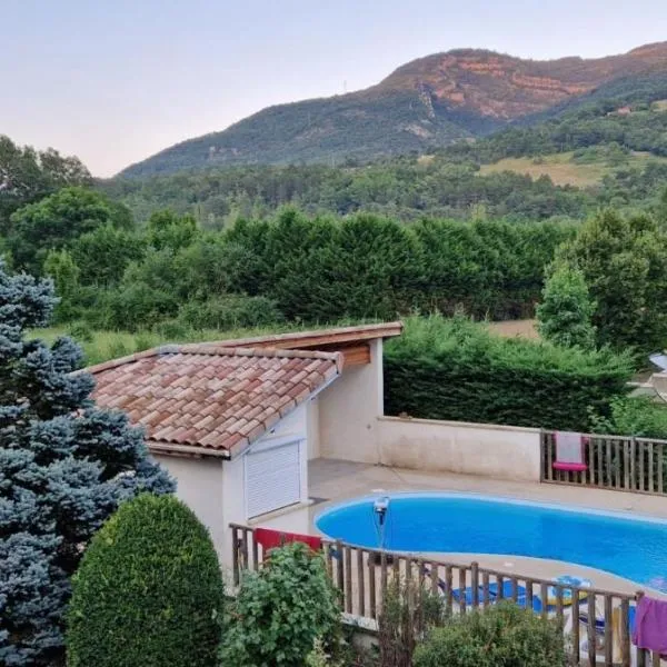 Gîte Le Devant De La Chaux，位于Pontaix的酒店