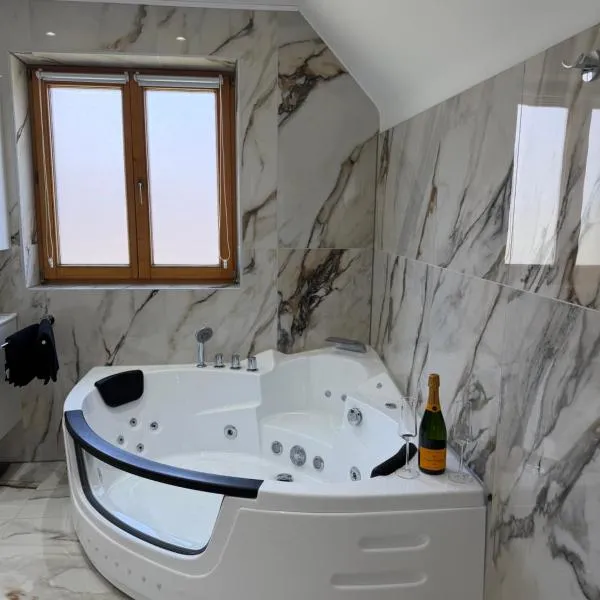 Premium Whirlpool Residence JR - Free Parking，位于卡普芬贝格的酒店