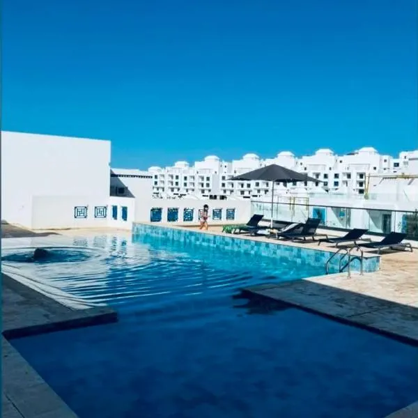 Prestige Stay a Perla Méditerranée avec Picine au Centre Mdiq，位于米迪克的酒店