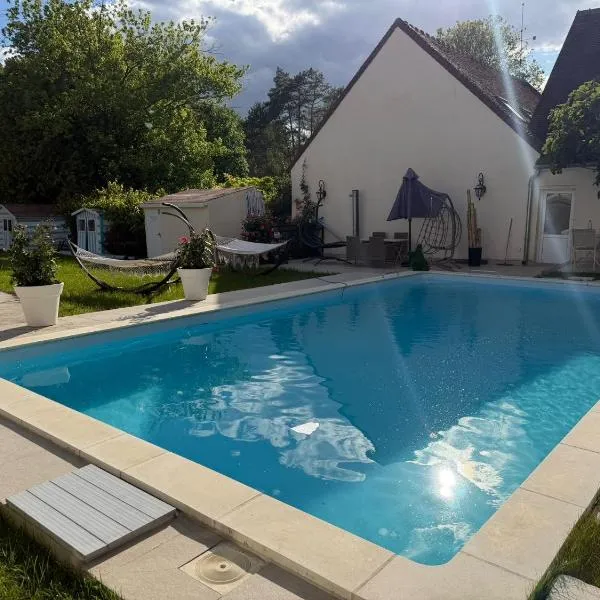 Chambre familiale Moret sur Loing，位于莫雷卢安河的酒店