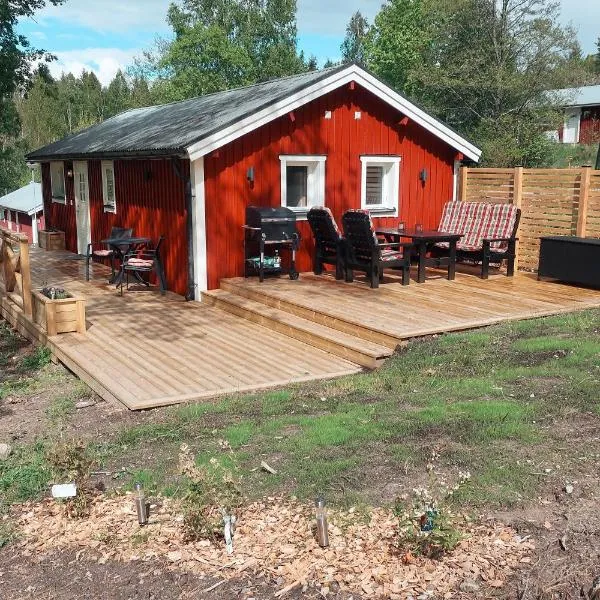 Cozy log cabin in Undenäs near Tiveden nationalpark，位于Undenäs的酒店