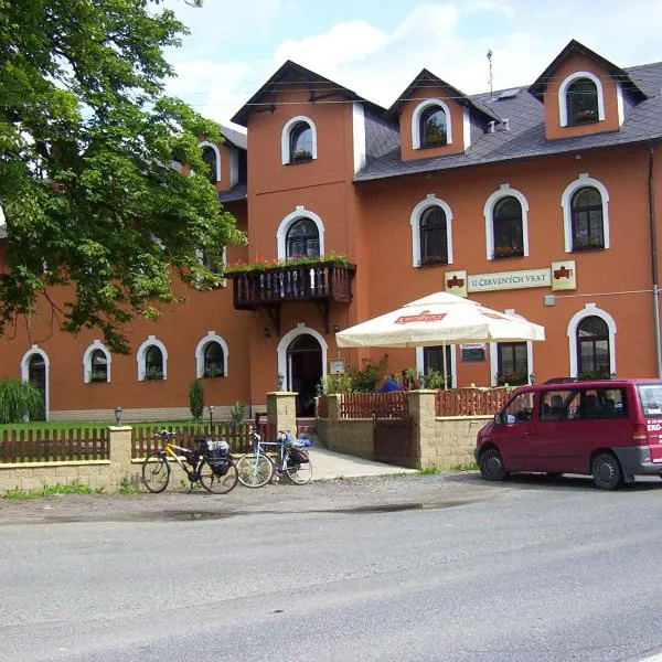 红色门户酒店，位于Bukovec的酒店