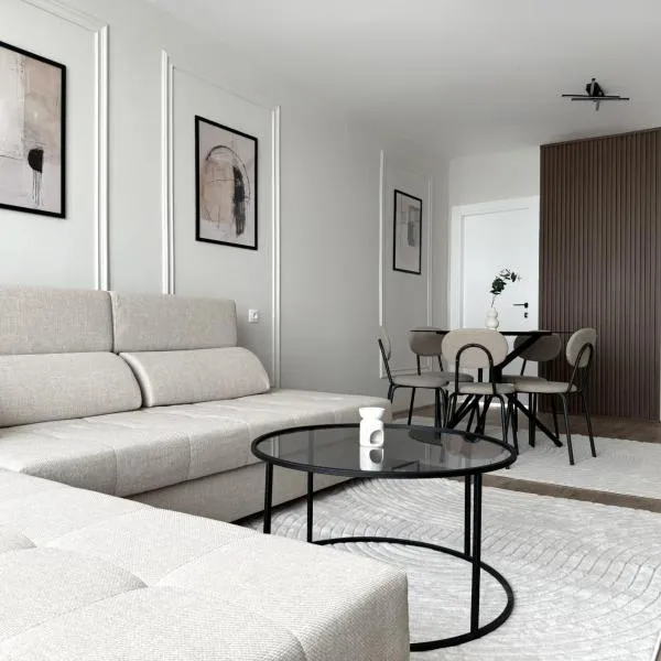 Zafiro Apartment, City Center，位于卡瓦达尔奇的酒店