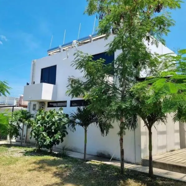 Villas La Vista，位于图斯潘罗德里格斯卡诺的酒店