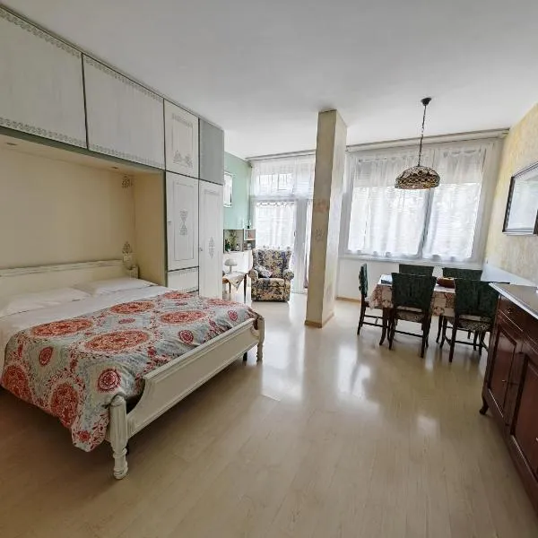 Garda Apartments in Euroresidence，位于加尔达的酒店