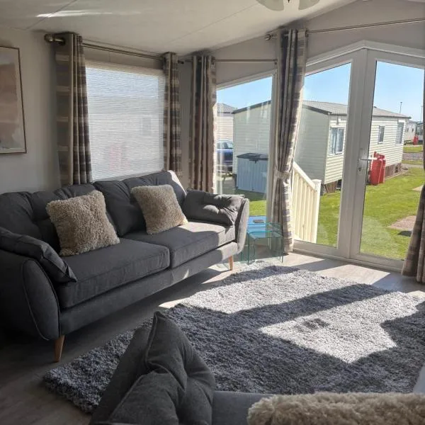 Number 92 Red Lion Holiday Park，位于Elliot Junction Station的酒店