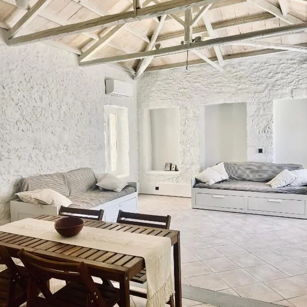 Anna home Elafonisos，位于艾拉方索斯的酒店