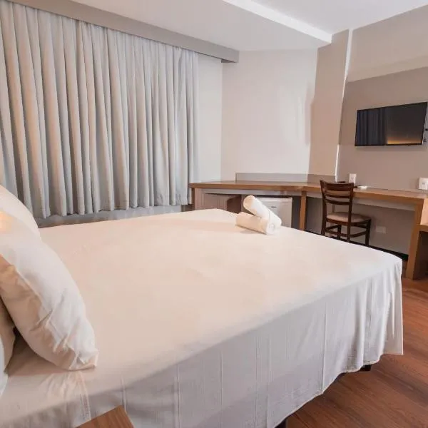Hotel Évora by Rede Sagres，位于弗洛里亚诺波利斯的酒店