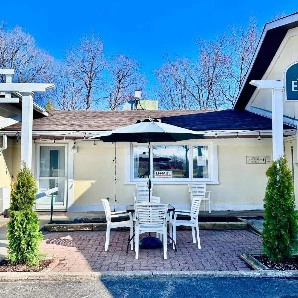 Auberge Eldo Inn,位于Blind River的酒店