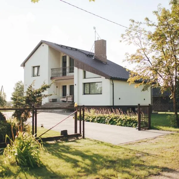 MADARAS Country house，位于Ventava的酒店