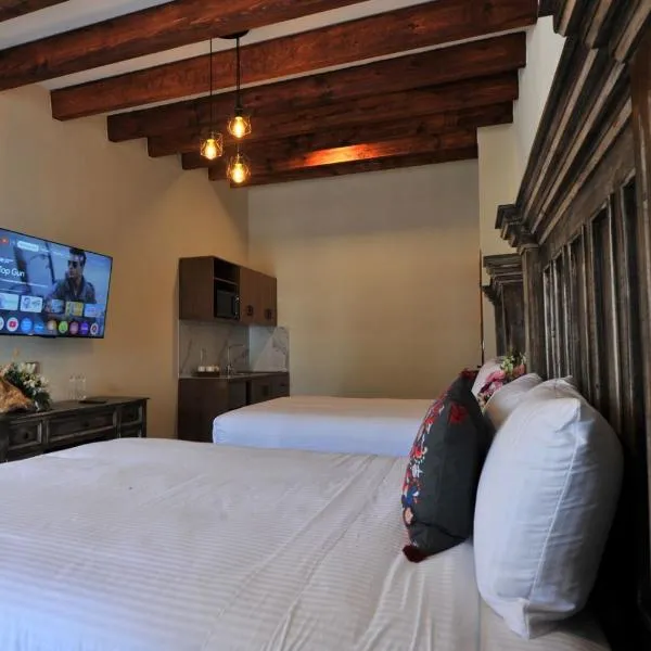 Hotel Camino Del Bosque Centro Pádel，位于乔卢拉的酒店